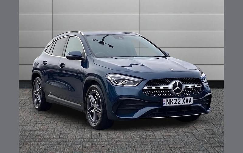 Used Mercedes GLA200 Executive 163 HP (119 kW) 2022 Blue SUV