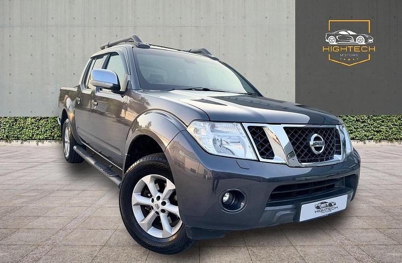 Grey Used 2015 Nissan Navara Tekna Pickup | £8,998 (Good price) - Image 1/4