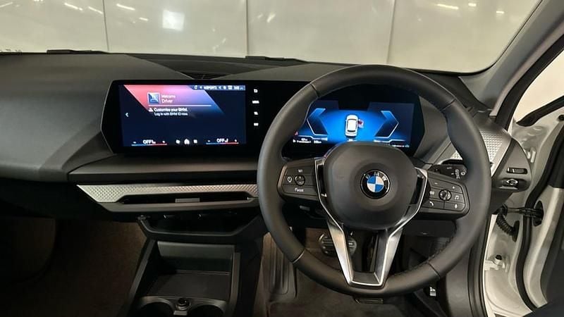 New BMW 120 Sport Line 168 HP (123 kW) 2025 White Hatchback