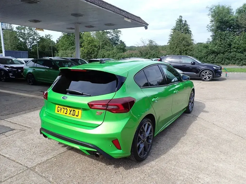 Used Ford Focus ST 280 HP (205 kW) 2023 Green Hatchback
