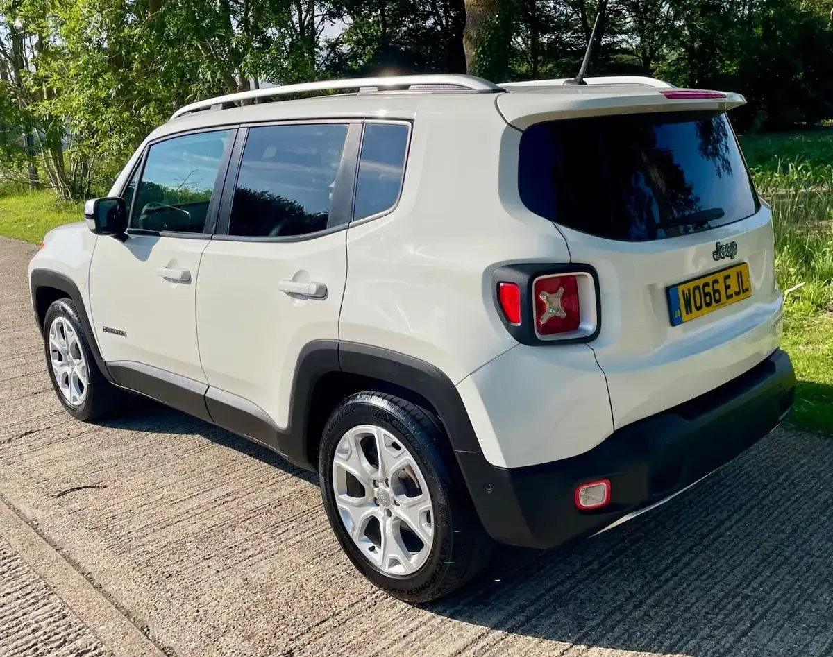Used Jeep Renegade Limited 120 HP (88 kW) 2016 White SUV