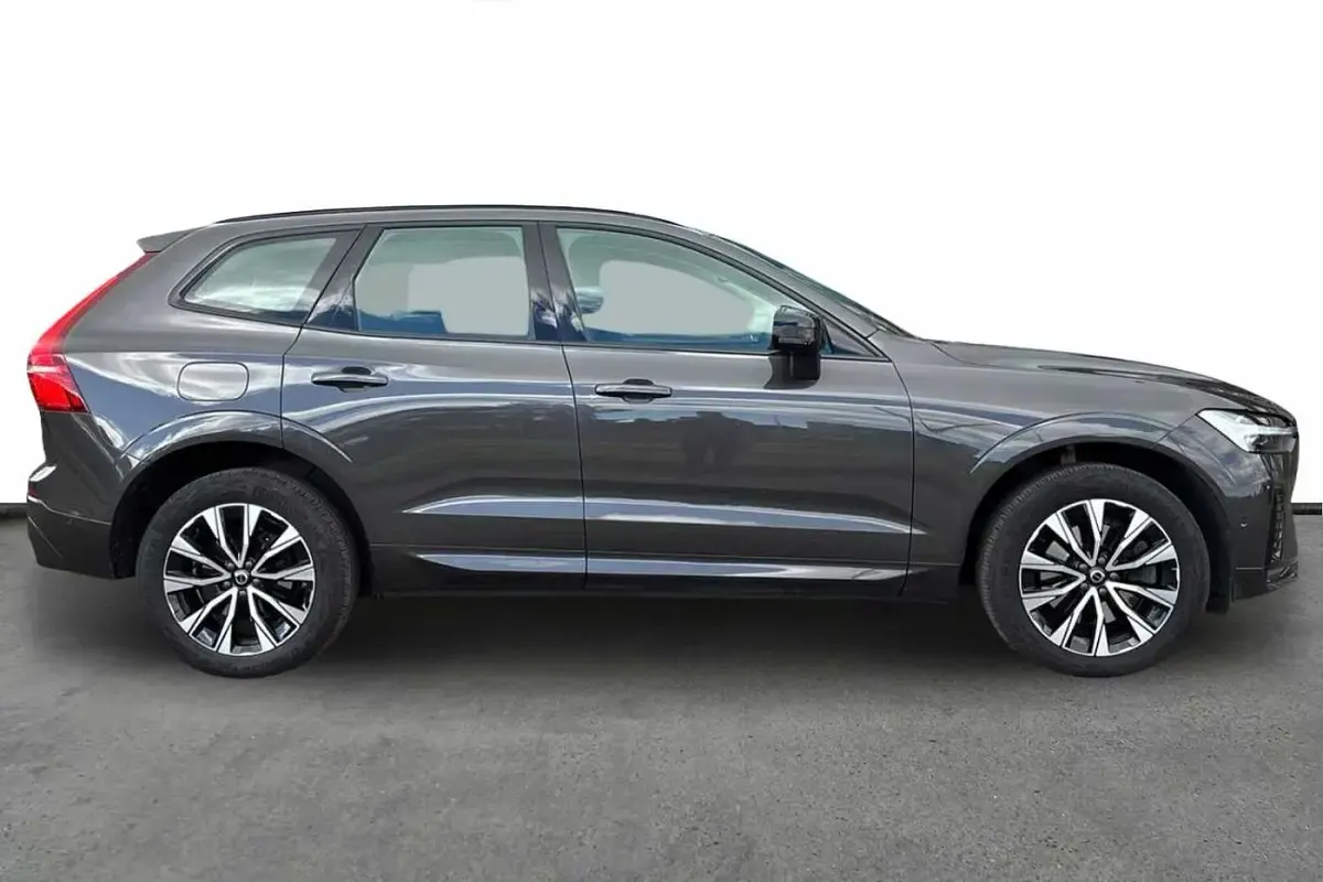 Used Volvo XC60 Plus 247 HP (181 kW) 2023 Grey SUV