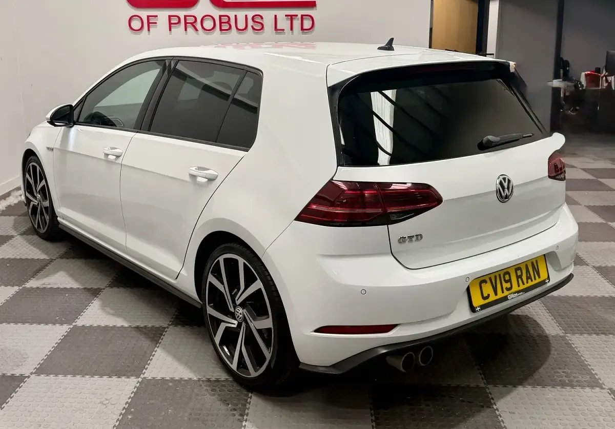 Used VW Golf VII GTD 2019 White Hatchback