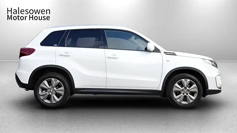 Gebraucht Suzuki Vitara SZ-T 129 PS (94 kW) 2023 Weiß SUV