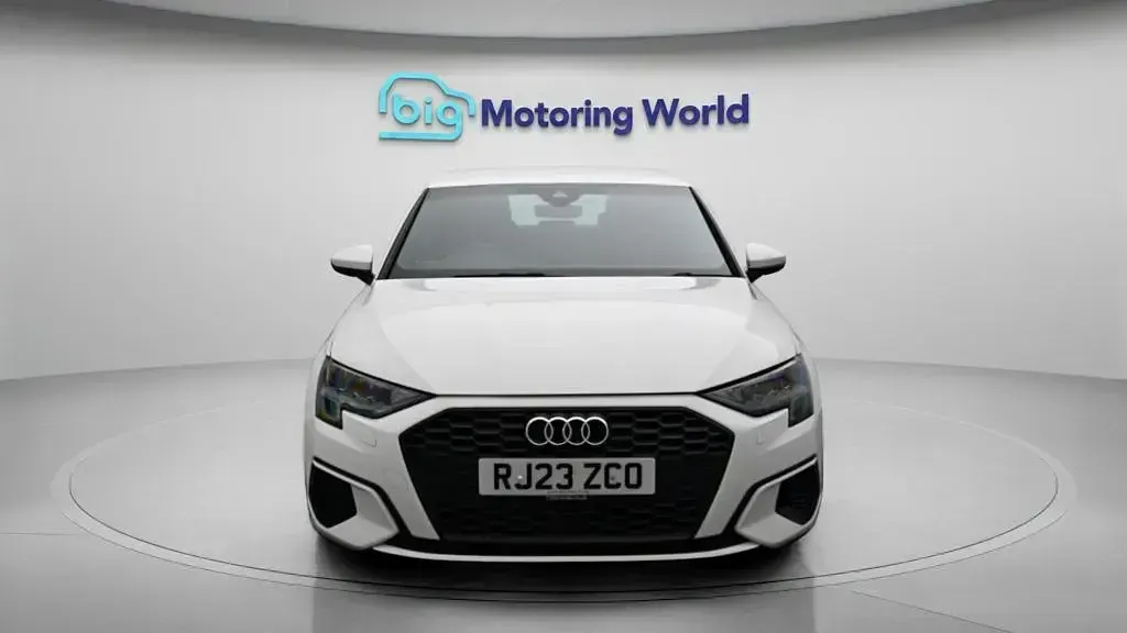 Used Audi A3 Sportback 110 HP (80 kW) 2023 White Hatchback