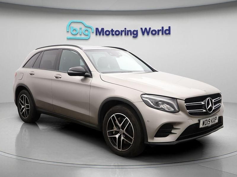 Silver Used 2019 Mercedes 220 AMG Estate | £18,750 (Fair price) - Image 1/4