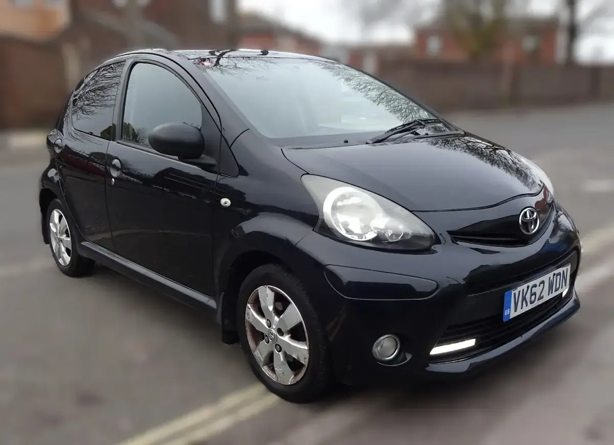 Used Toyota Aygo 68 HP (50 kW) 2012 Black Hatchback