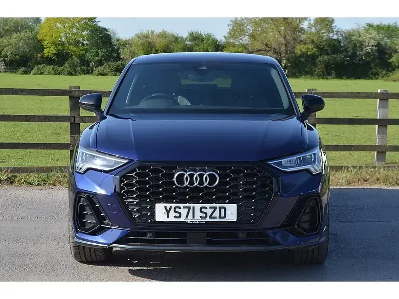 Używany Audi Q3 Black Edition 2022 Niebieski SUV