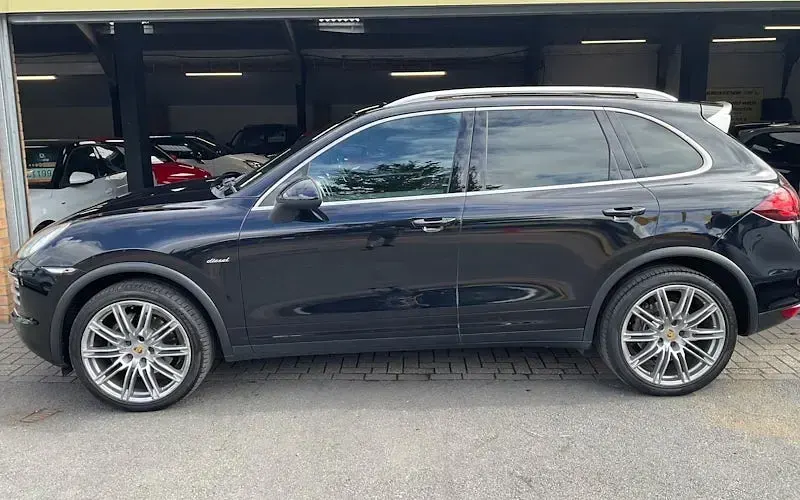 Used Porsche Cayenne Platinum Edition 245 HP (180 kW) 2014 SUV