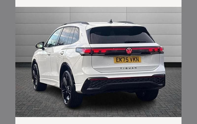 Used VW Tiguan R-line 150 HP (110 kW) 2025 White SUV