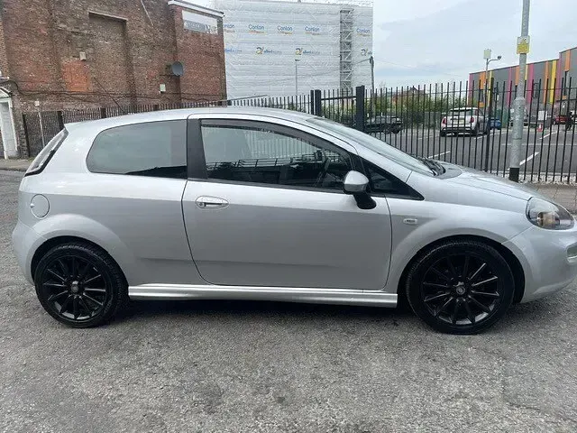 Used Fiat Punto 69 HP (50 kW) 2014 Grey Hatchback