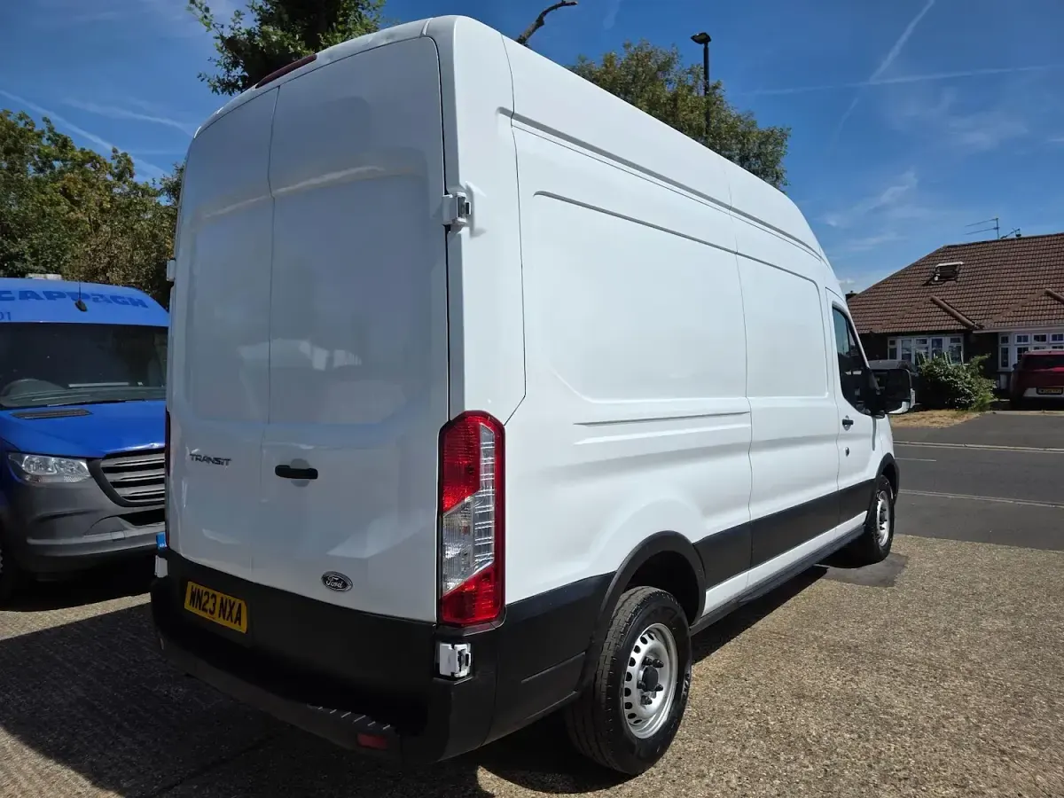 Used Ford Transit S 130 HP (95 kW) 2023 White Van