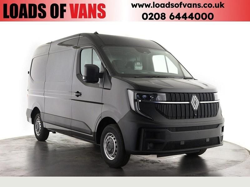 Black New 2025 Renault Master Van | £25,990 - Image 1/4