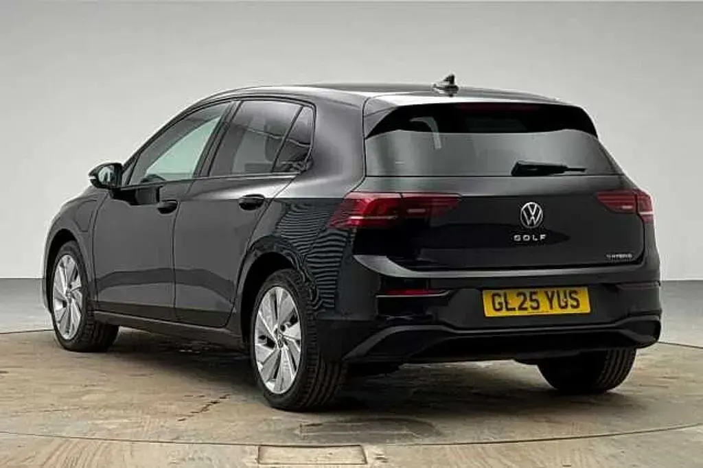Used VW Golf VIII 204 HP (150 kW) 2025