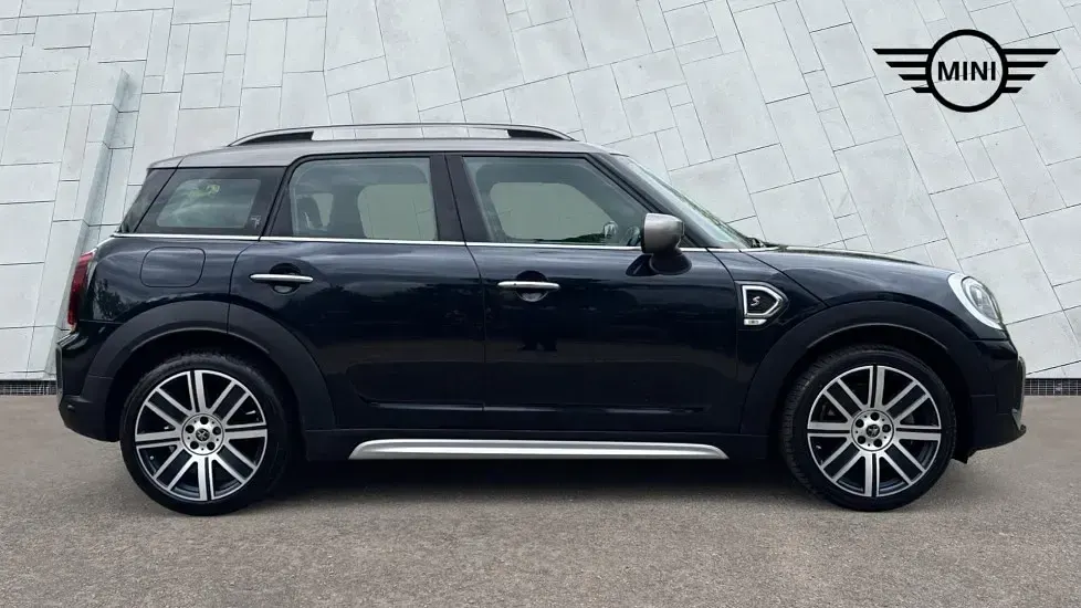 Używany Mini Cooper S Countryman Exclusive 176 KM (129 kW) 2023 Czarny SUV
