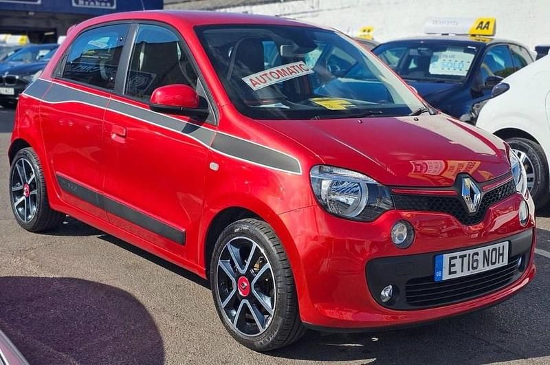 Used Renault Twingo Dynamique 90 HP (66 kW) 2016 Red Hatchback