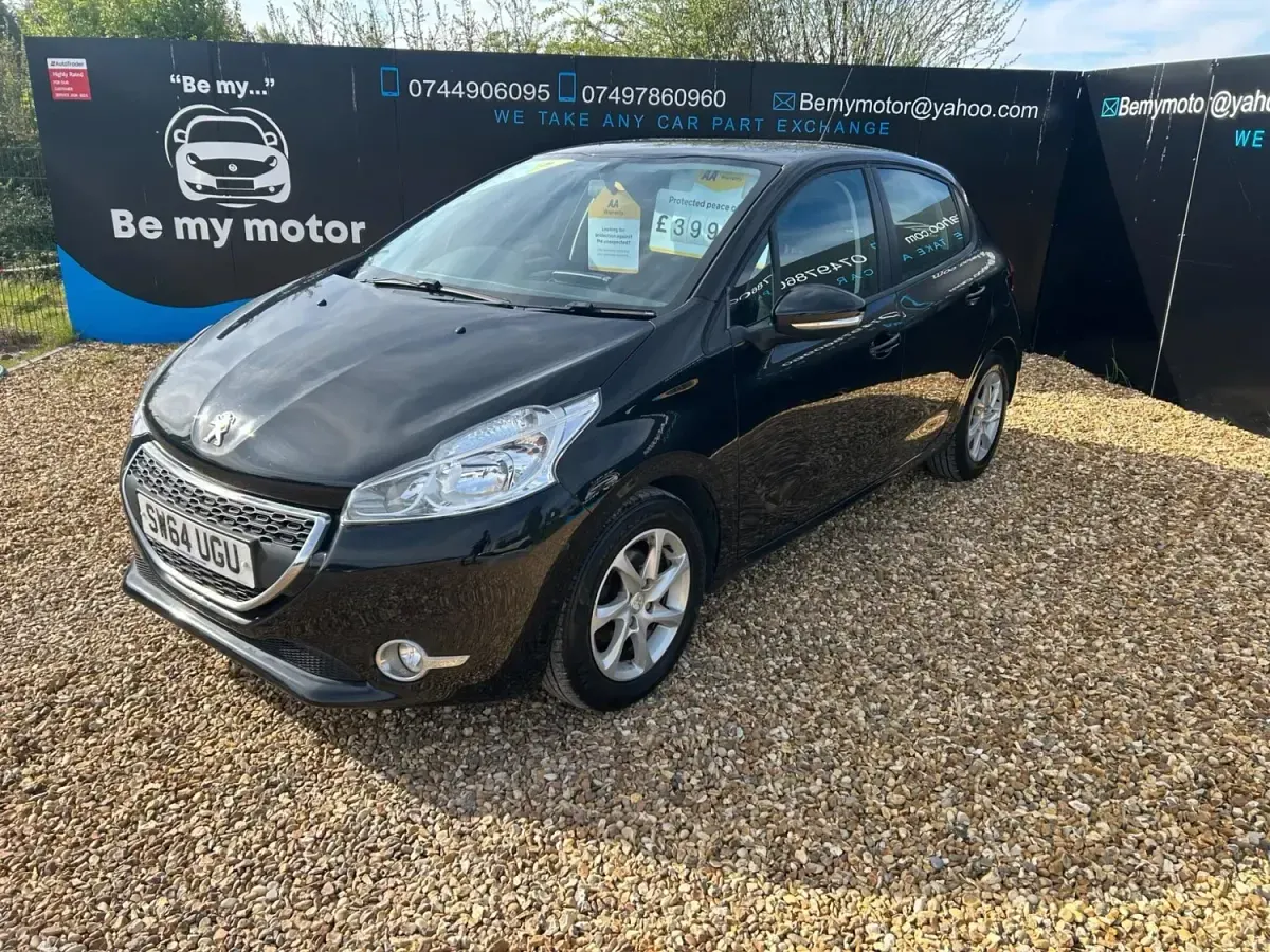 Second-hand Peugeot 208 Active 82 CP (60 kW) 2015 Negru Hatchback