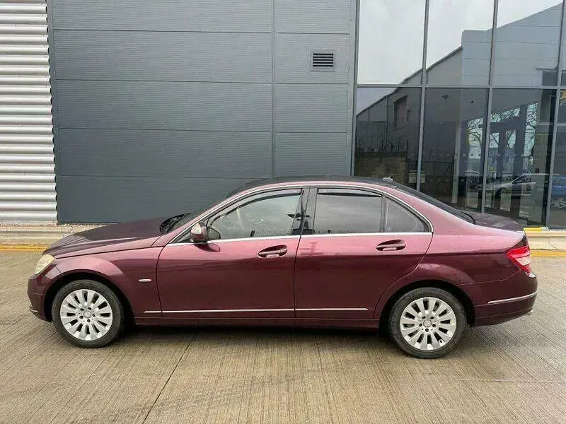 Used Mercedes C320 Elegance 221 HP (162 kW) 2007 Red Sedan