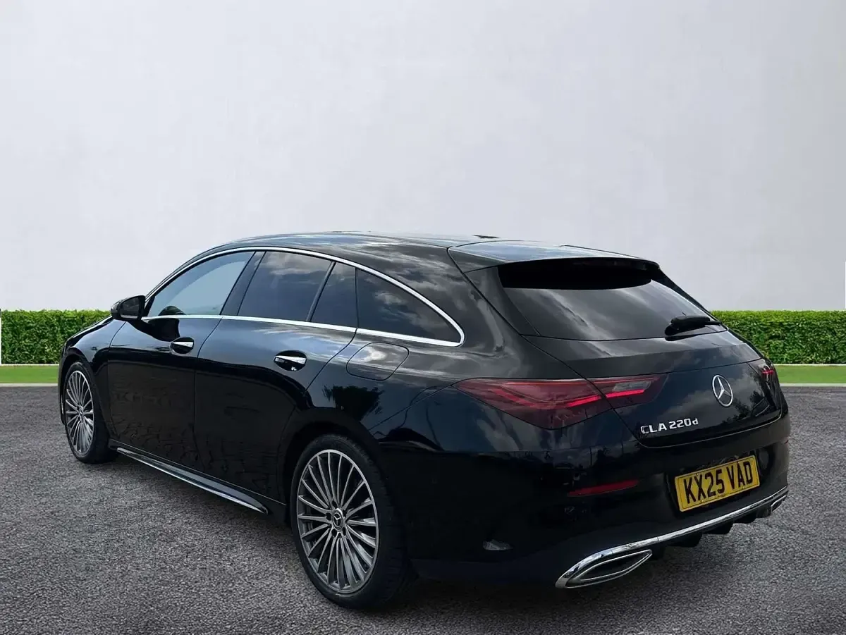 Usado Mercedes CLA220 AMG Line Premium 2025 Preto Sedan