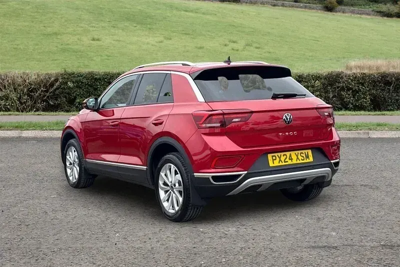 Used VW T-Roc Style 150 HP (110 kW) 2024 Red SUV