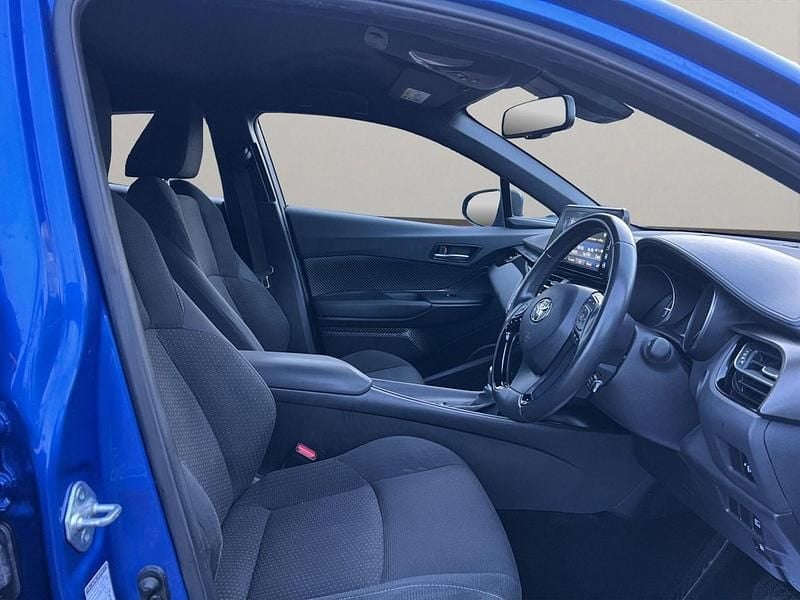 Second-hand Toyota C-HR 122 CP (89 kW) 2019 Albastru SUV