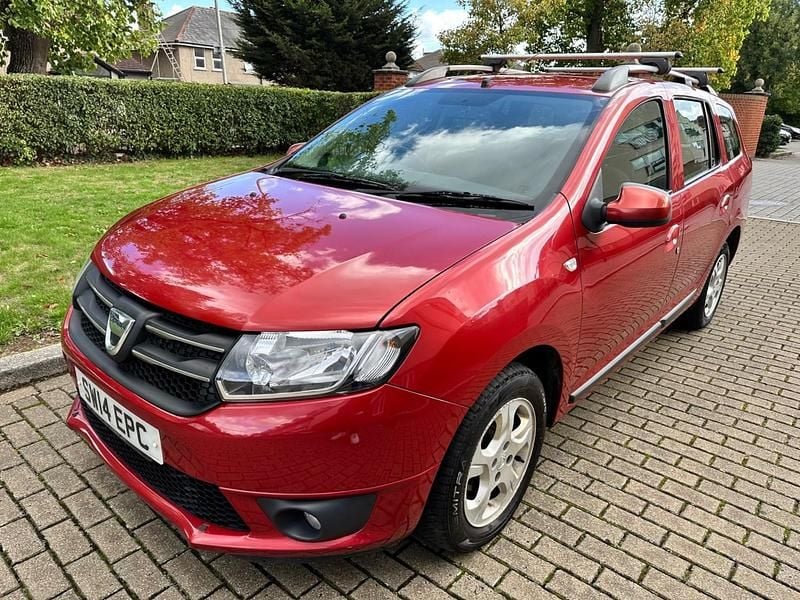 Red Used 2014 Dacia Logan MCV Lauréate Estate | £2,790 (Fair price) - Image 1/4