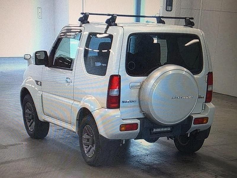 Used Suzuki Jimny 85 HP (62 kW) 2015 SUV