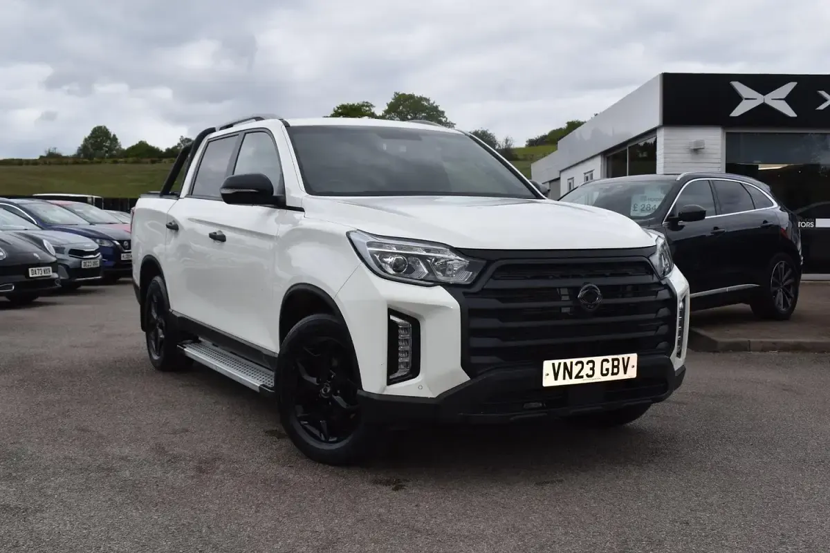 Used SsangYong Musso 187 HP (137 kW) 2023 White Pickup