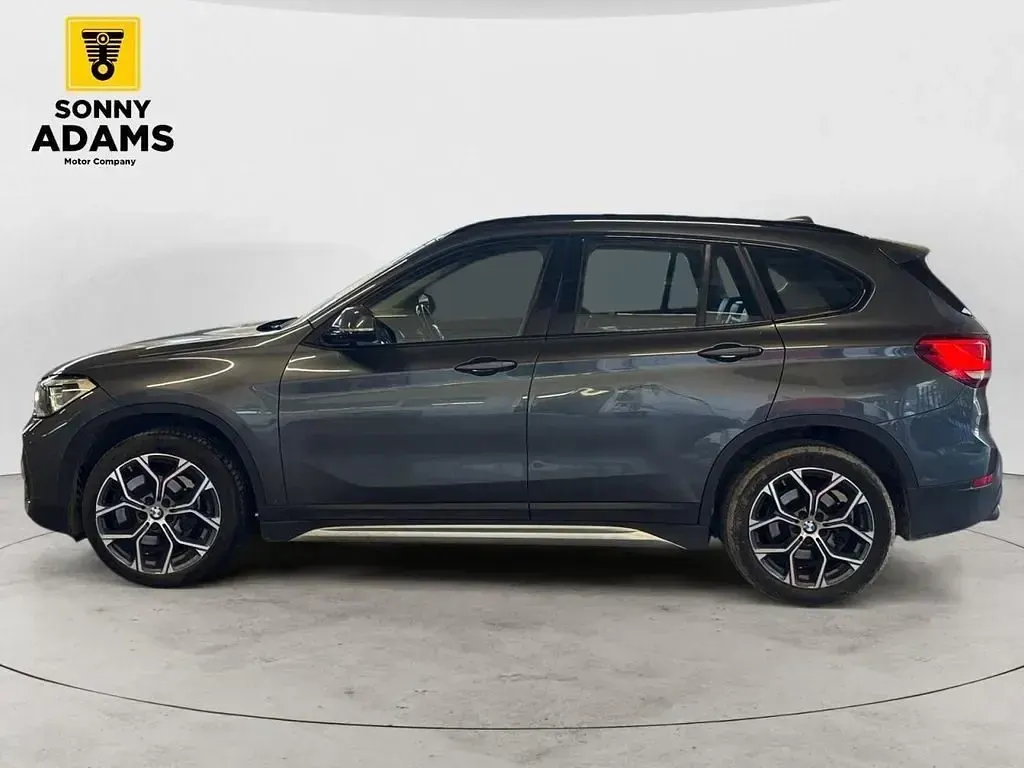 Begagnad BMW X1 xLine 192 HK (141 kW) 2021 Grå SUV