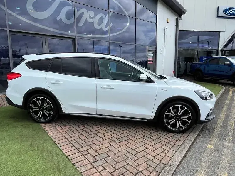 Used Ford Focus Active X 2020 Frozen white Estate