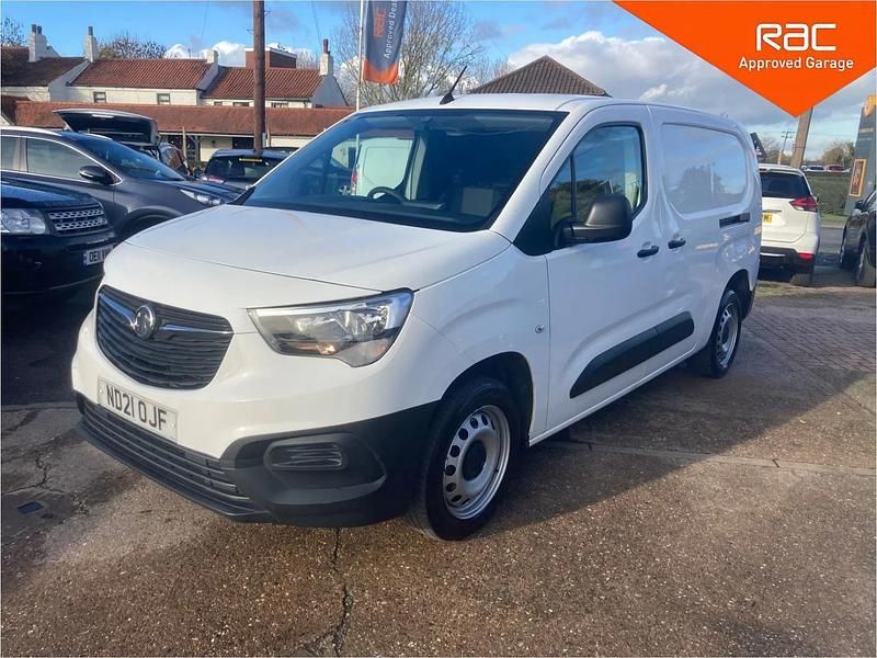 Used Vauxhall Combo 100 HP (73 kW) 2021 White Van