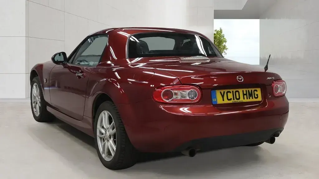 Used Mazda MX5 126 HP (92 kW) 2010 Red Cabriolet