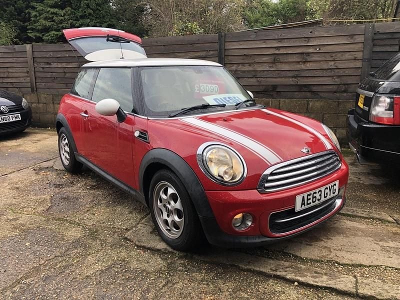 Used Mini Cooper D Hatch 2013 Red Hatchback