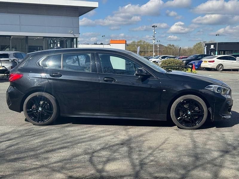 Used BMW 118 M Sport 134 HP (98 kW) 2022 Black Hatchback