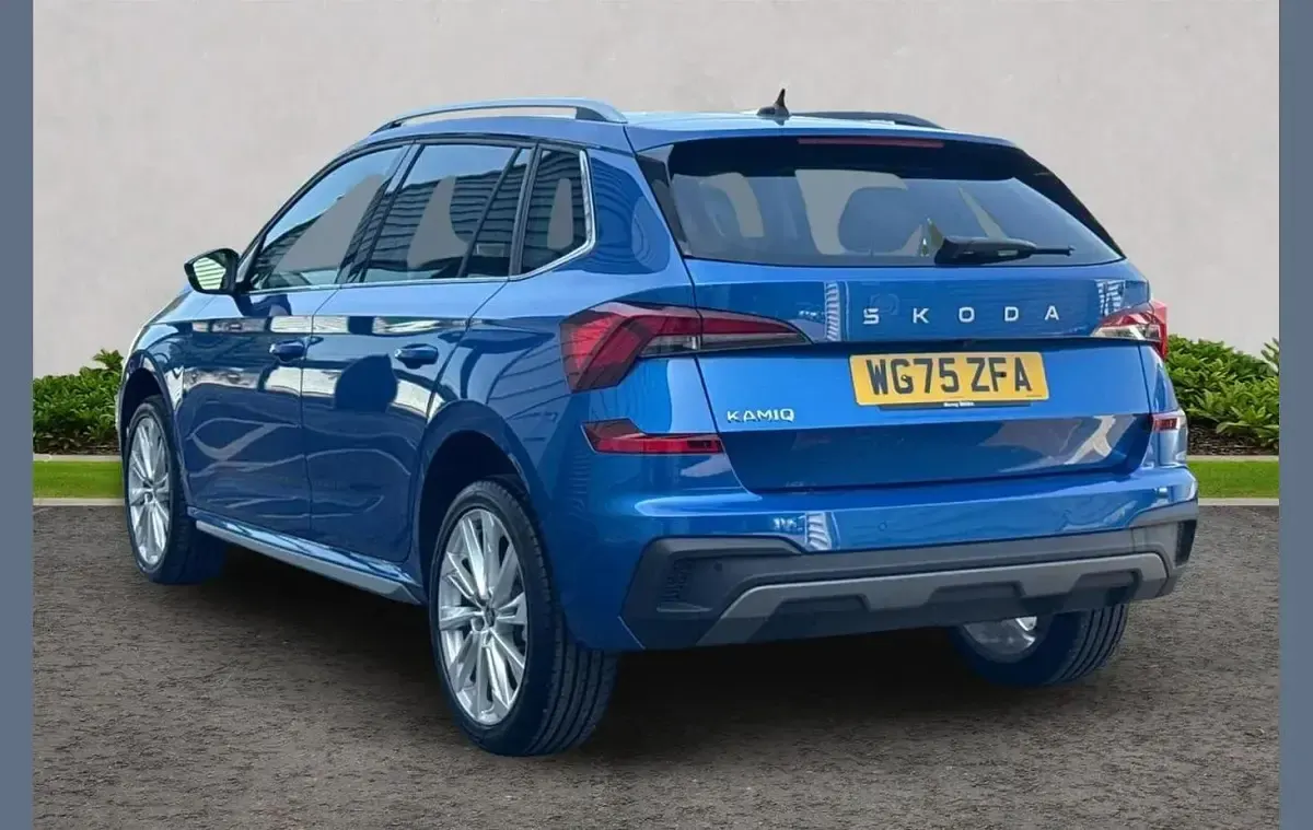 Used Skoda Kamiq SE L 113 HP (83 kW) 2026 Race blue metallic SUV
