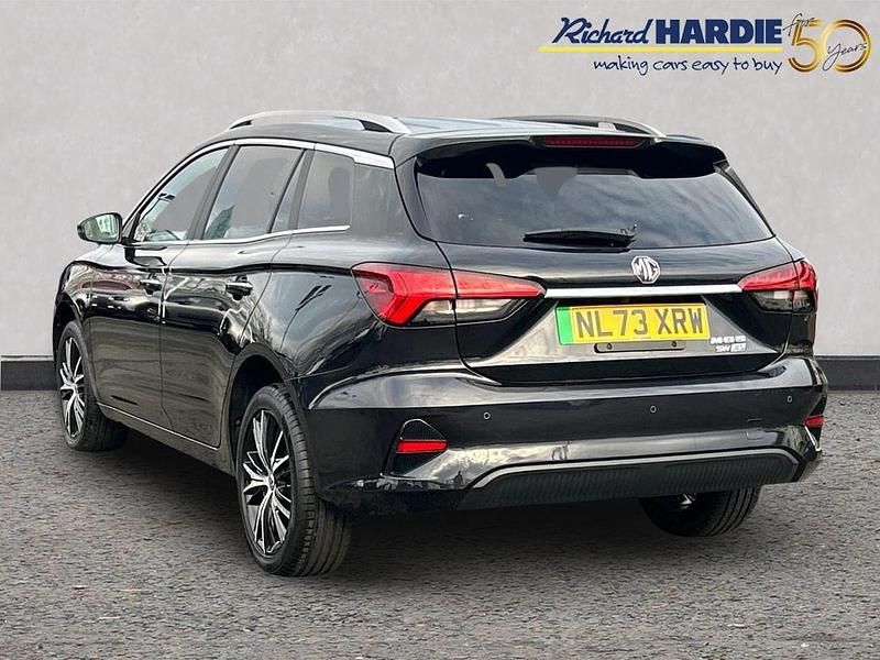 Black Used 2023 MG MG5 EV Trophy Estate | £16,999 (Fair price) - Image 1/3