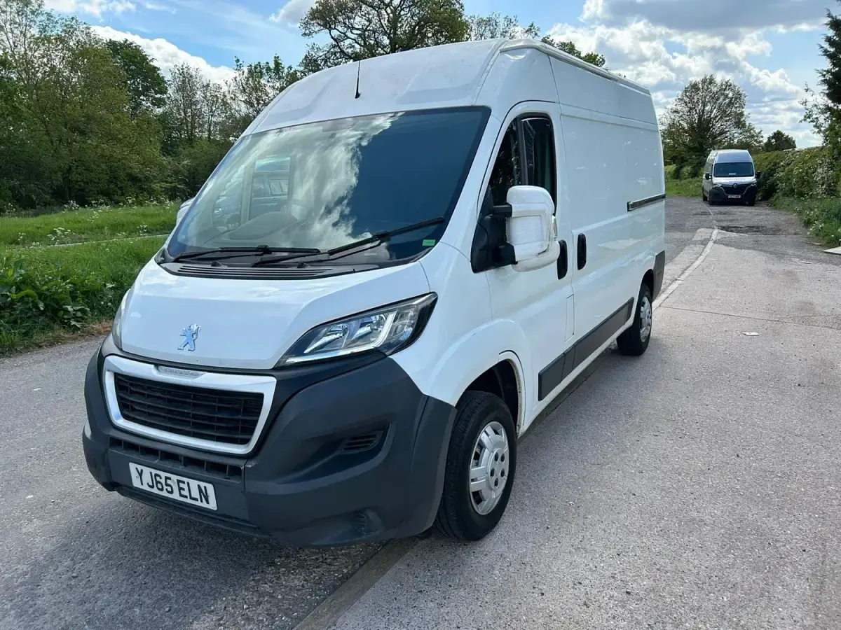 Second-hand Peugeot Boxer 130 CP (95 kW) 2016 Alb Van
