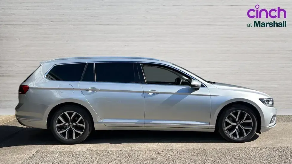 Used VW Passat SEL 150 HP (110 kW) 2020 Silver Estate