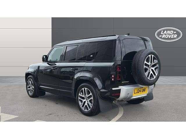 Used Land Rover Defender 249 HP (183 kW) 2024 Black SUV