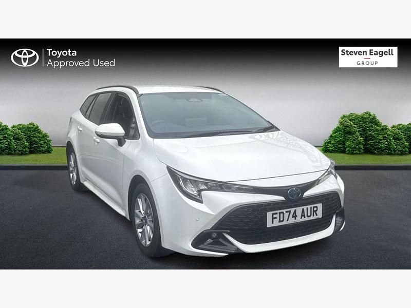 White Used 2024 Toyota Corolla Estate | £24,955 (Fair price) - Image 1/3