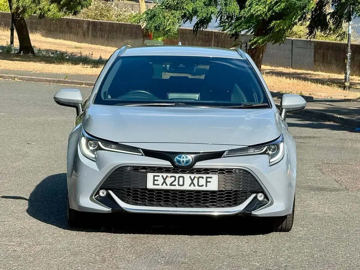 Used Toyota Corolla 184 HP (135 kW) 2020 Grey Estate