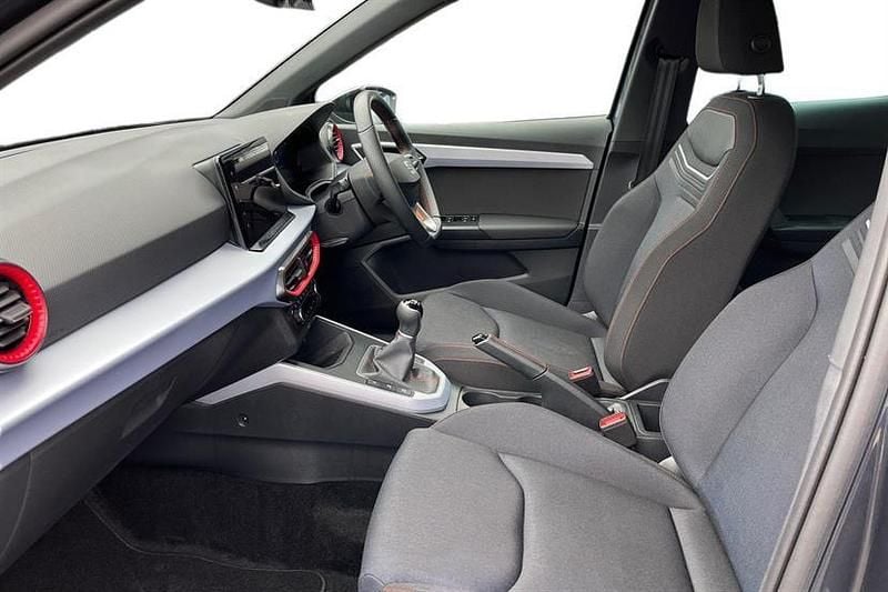 Used Seat Arona FR 110 HP (80 kW) 2024 Magnetic tech grey with black roof SUV