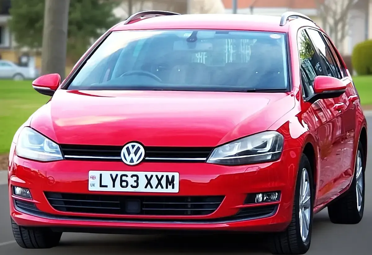 Used VW Golf VII 2013 Red Estate