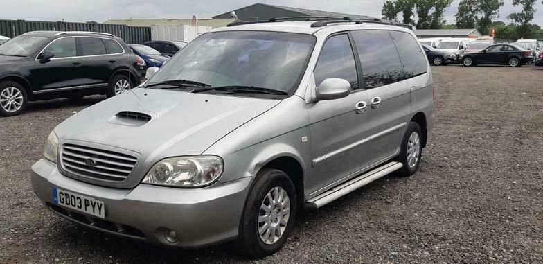 Used Kia Sedona LX 143 HP (105 kW) 2003 Silver MPV