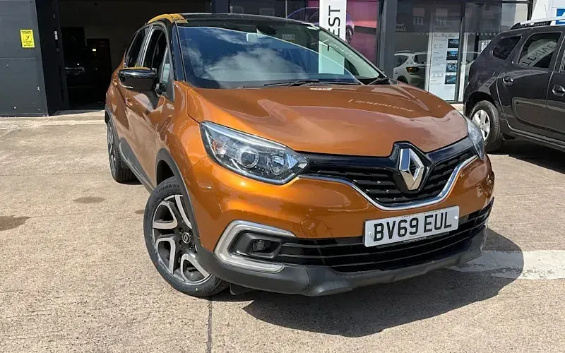 Used Renault Captur Iconic 90 HP (66 kW) 2019 SUV