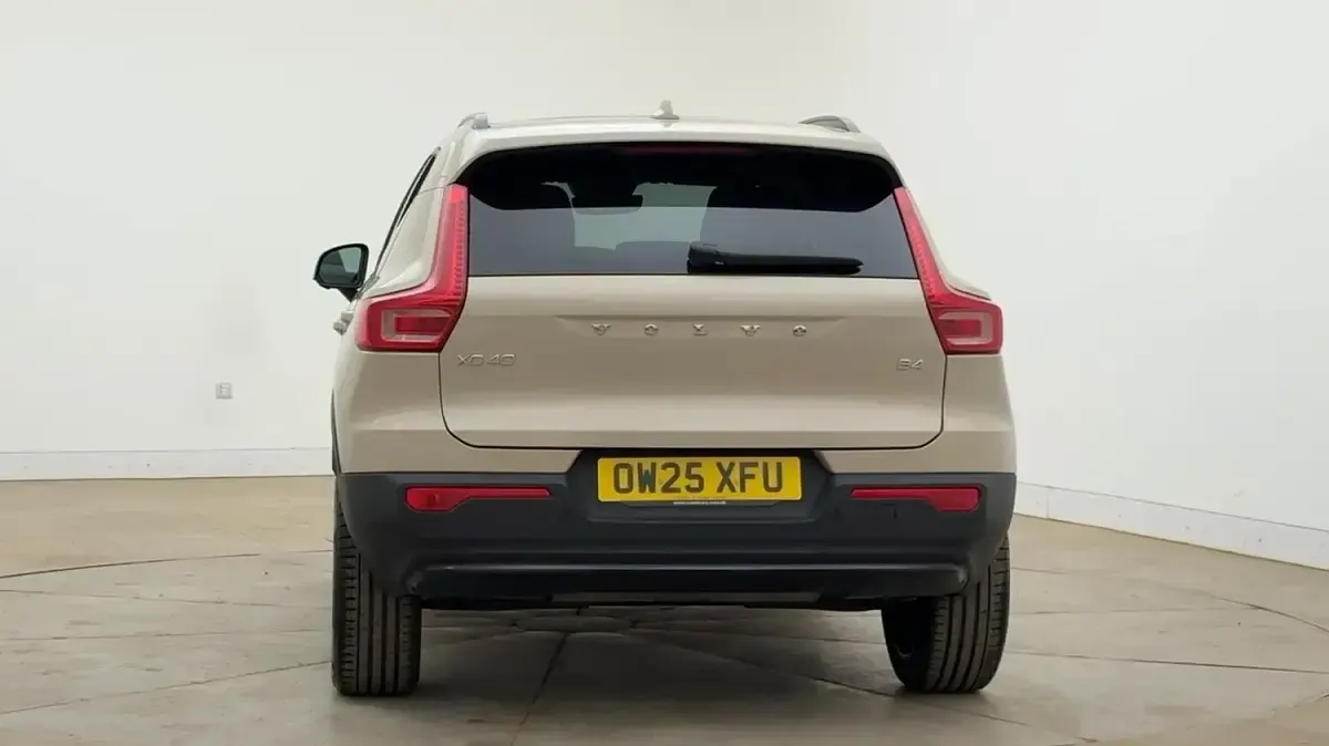 Used Volvo XC40 Ultra 2025 Gold SUV