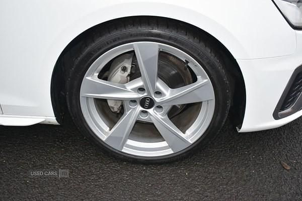 Used Audi A4 S-Line 201 HP (147 kW) 2022 White Sedan