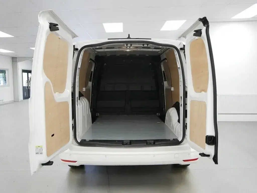 Used VW Caddy Pro 122 HP (89 kW) 2023 White MPV