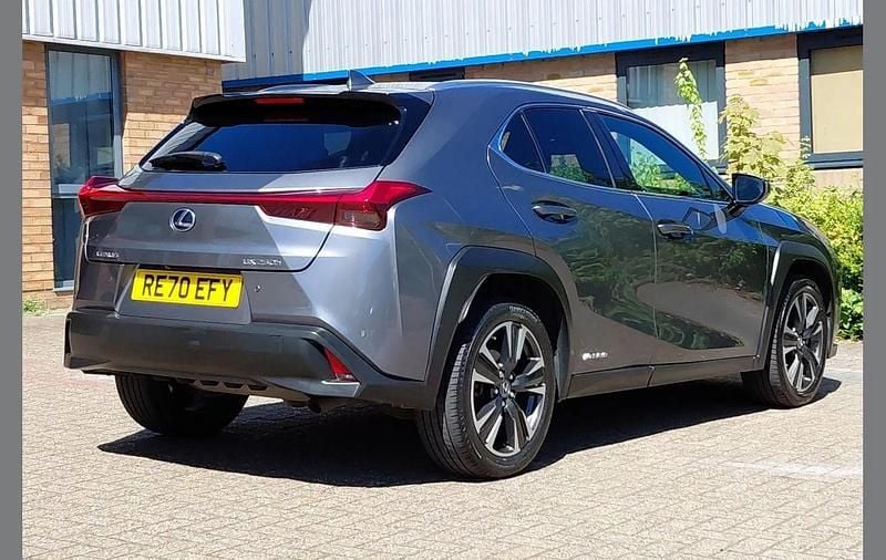 Used Lexus UX 250h 180 HP (132 kW) 2020 Grey SUV