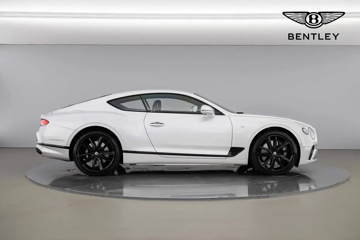 Used Bentley Continental 550 HP (404 kW) 2022 Moonbeam Coupe